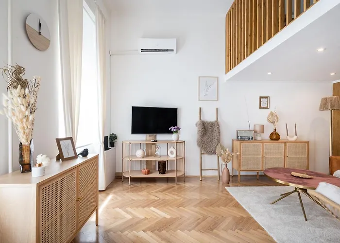 Solar System With Gallery Apartmán Budapešť